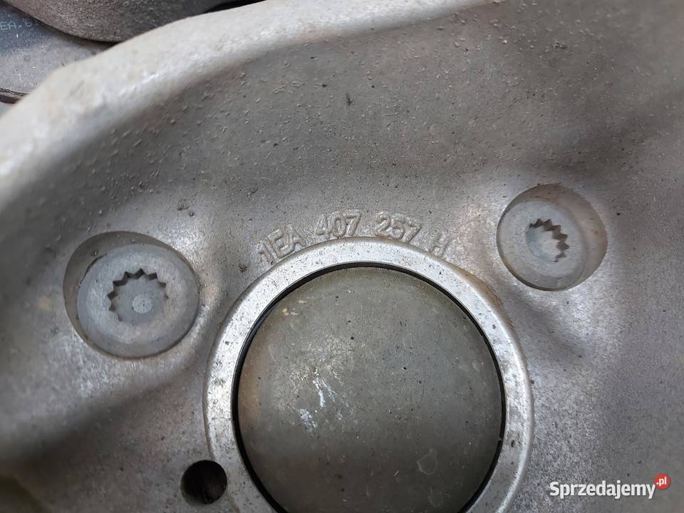 Audi Q4 ETRON 89A 89E ZWROTNICA PIASTA LEWY