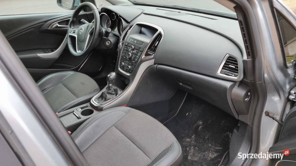 Opel Astra J Kombi 17 CDTI 2011r Stan 4/5 Astra Częstochowa sprzedam