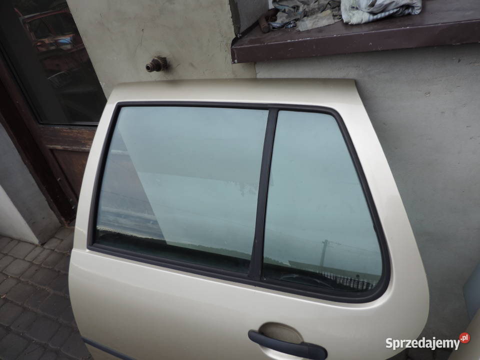 VOLKSWAGEN GOLF 4 IV 5D DRZWI LEWY TYŁ LA1W Rok produkcji 2001 Nowy Sącz
