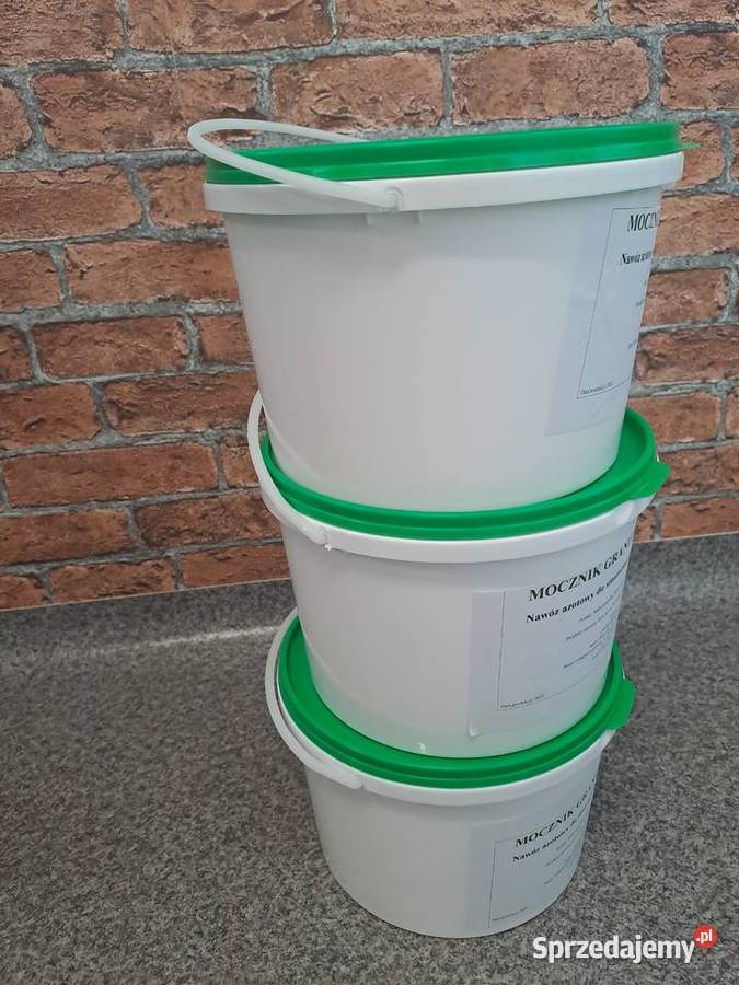 Nawóz na trawę tuje krzewy warzywa mocznik