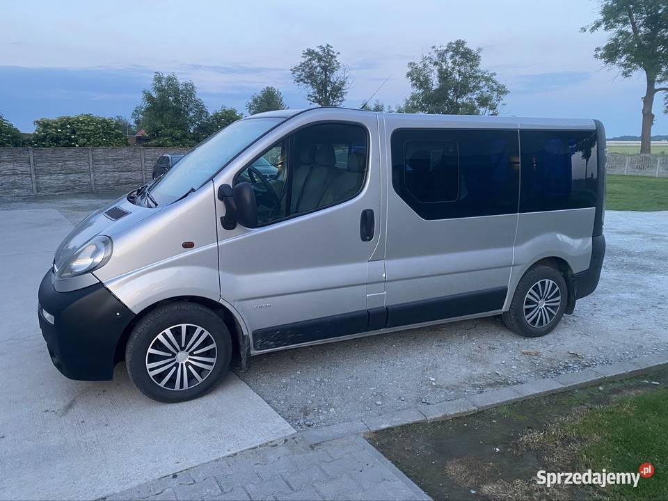 Opel vivaro 19 cdti stan 9 osobowy Płaczkowo