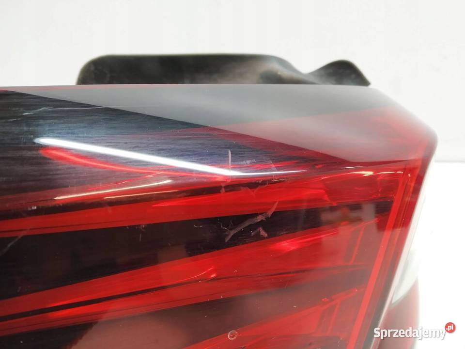 LAMPA TYŁ LEWA EU SEDAN HB 3P0945207 Skoda