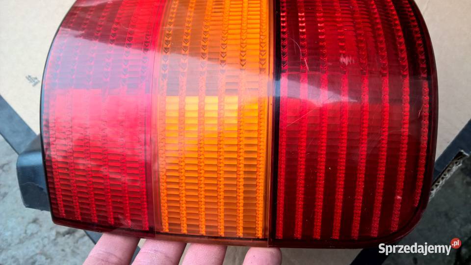 Lampy tylne narożne WV Passat B4 osobowe Chełm