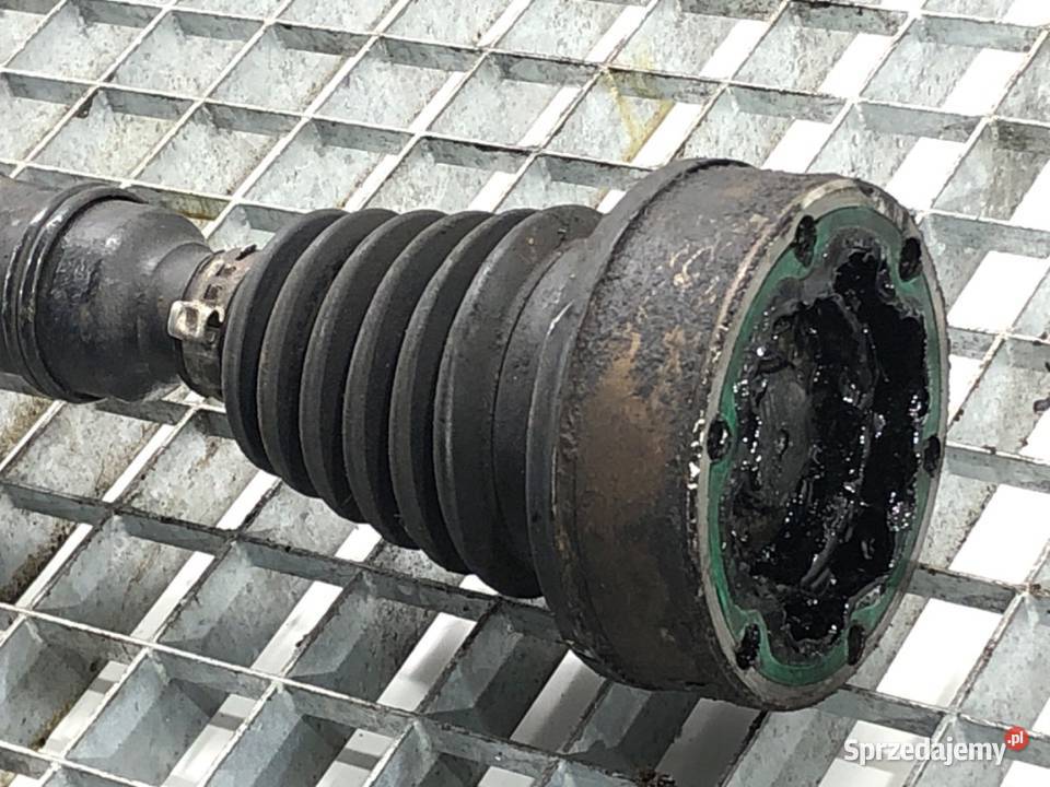 PÓŁOŚ PRAWY PRZÓD VW JETTA III 19 105 0413