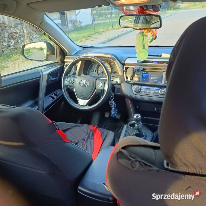 Toyota Rav4 SUV Lisie Jamy