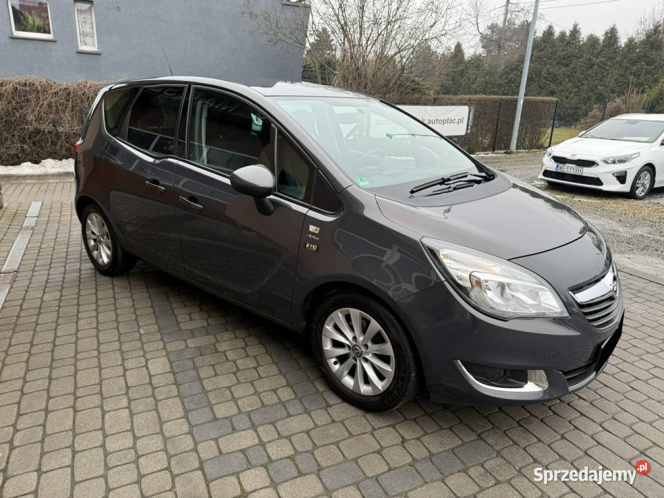 Opel Meriva 14 120 Klimatyzacja Serwis światła do jazdy dziennej Orzech sprzedam