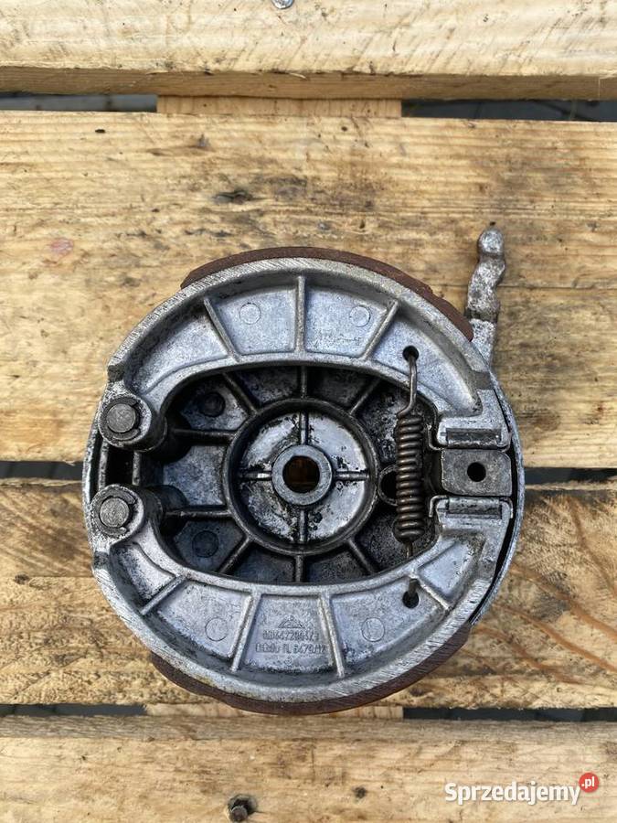SZCZĘKOTRZYMACZ KOŁA TYŁ SIMSON S51 S50 50 2 sprzedam