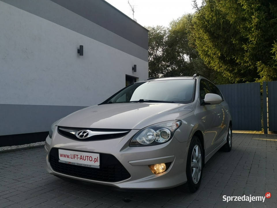 Hyundai i30 16 CRDI 116 Klimatronic Isofix Alu Zarejestrowany w Polsce Strzegom sprzedam