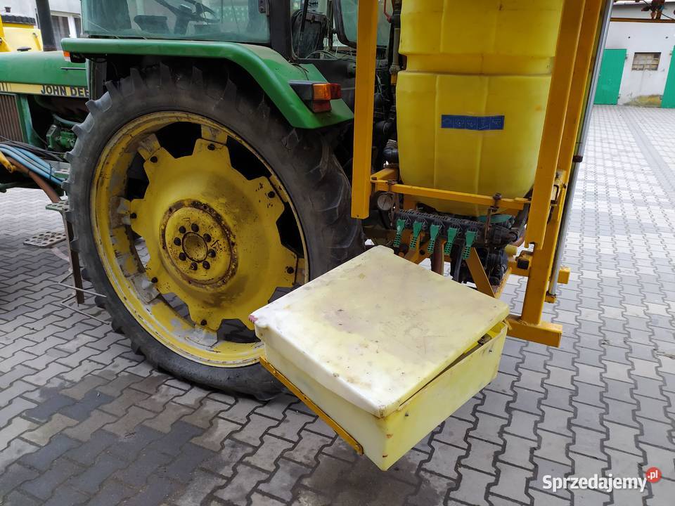 Opryskiwacz Zawieszany Dubex D8 27m 1200l Koło