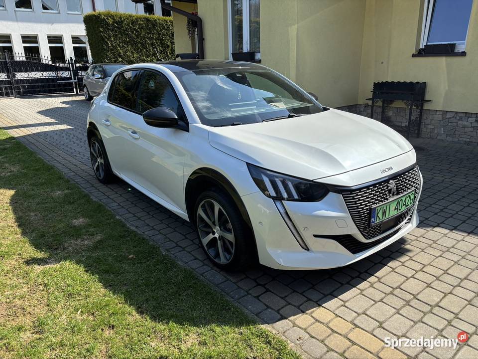 Peugeot e208 2022 54000 0cm3 Kunice