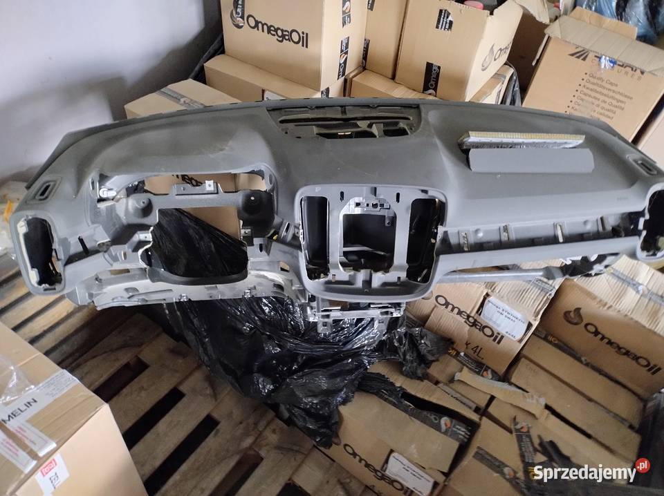 Wystrzelona deska Volvo XC40 lift 2022 recharge Motoryzacja Chrzanów