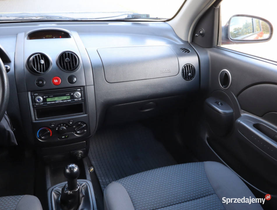 Chevrolet Aveo 12 i manualna Samochody osobowe