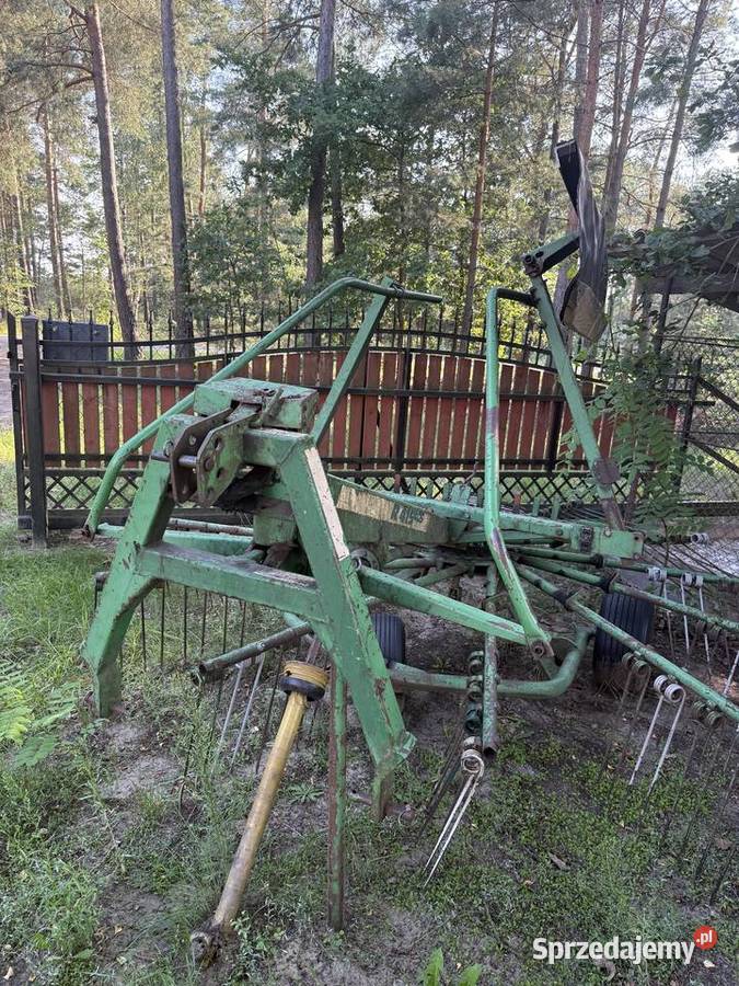 Zgrabiarka karuzelowa Stoll R415 ds Piątkowizna