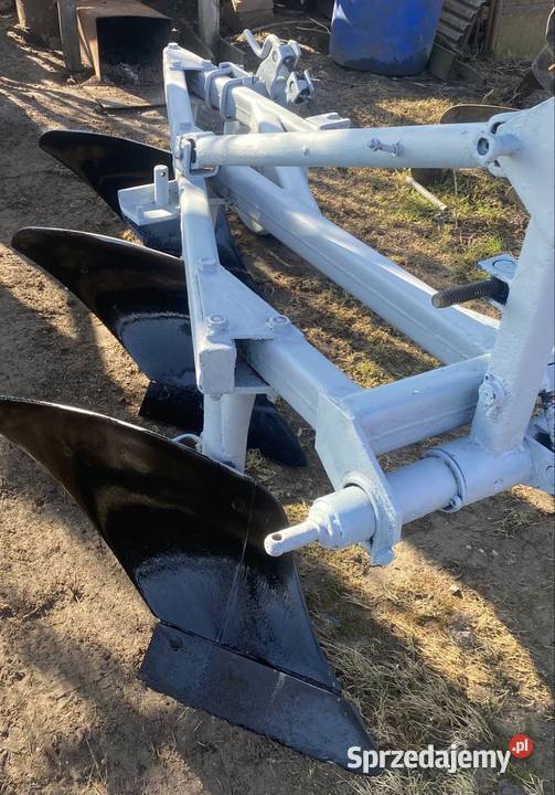 Plug 3skibowy Grudziądz Maszyny rolnicze Brzeg