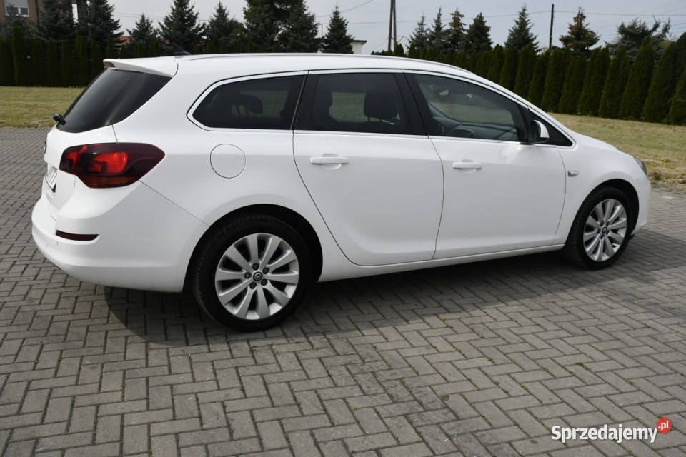 Opel Astra 14Turbo NavigacjaKlimatr 2 lakier metallic łódzkie Kutno sprzedam
