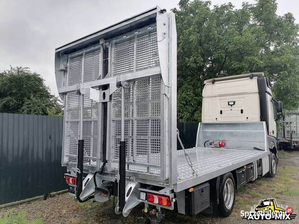 Mercedes NOWE NADWOZIE rampa hydrauliczna pomoc Strachosław