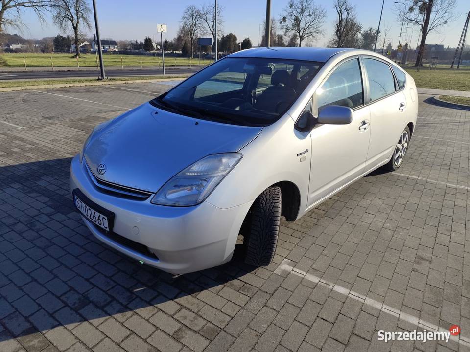 Toyota Prius salon sevis ASO Poznań nawigacja wielkopolskie