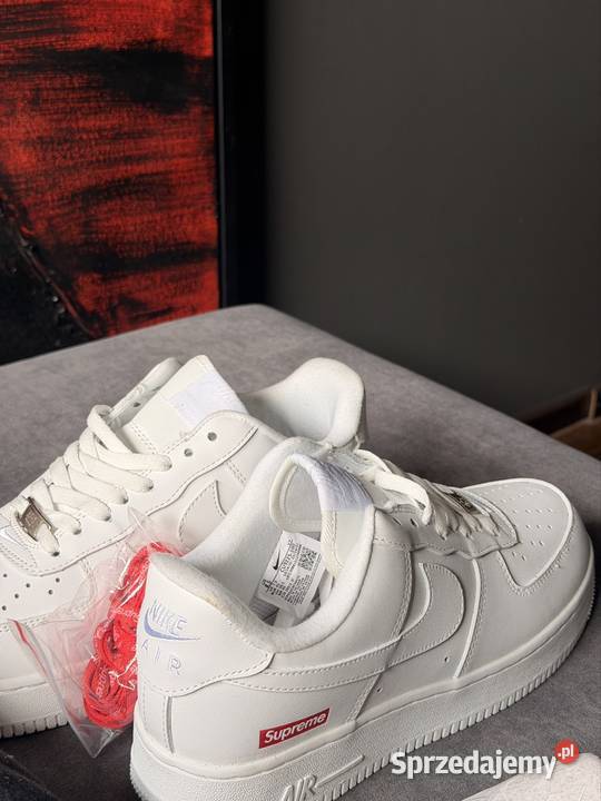 Nike Air Force 1 Supreme Białe Rozmiar 42 Bralin sprzedam