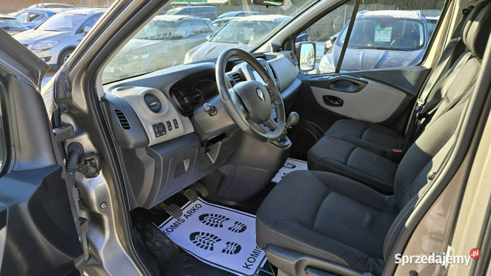 Renault Trafic 9 miejsc 2 komplety kół III 2014 ASR (kontrola trakcji) zachodniopomorskie