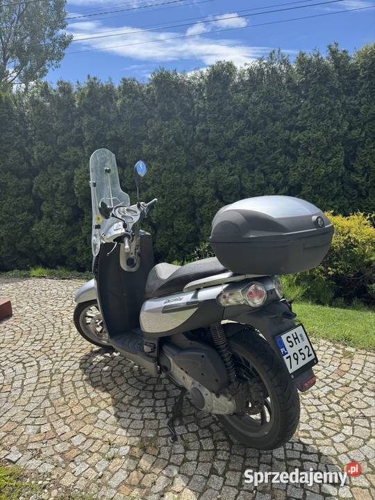 Piaggio Carnaby 125 garażowany Żernica