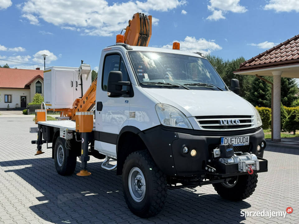 Iveco Daily 55S18W 4x4 Zwyżka 16m Bumar Koszalin elektryczne lusterka
