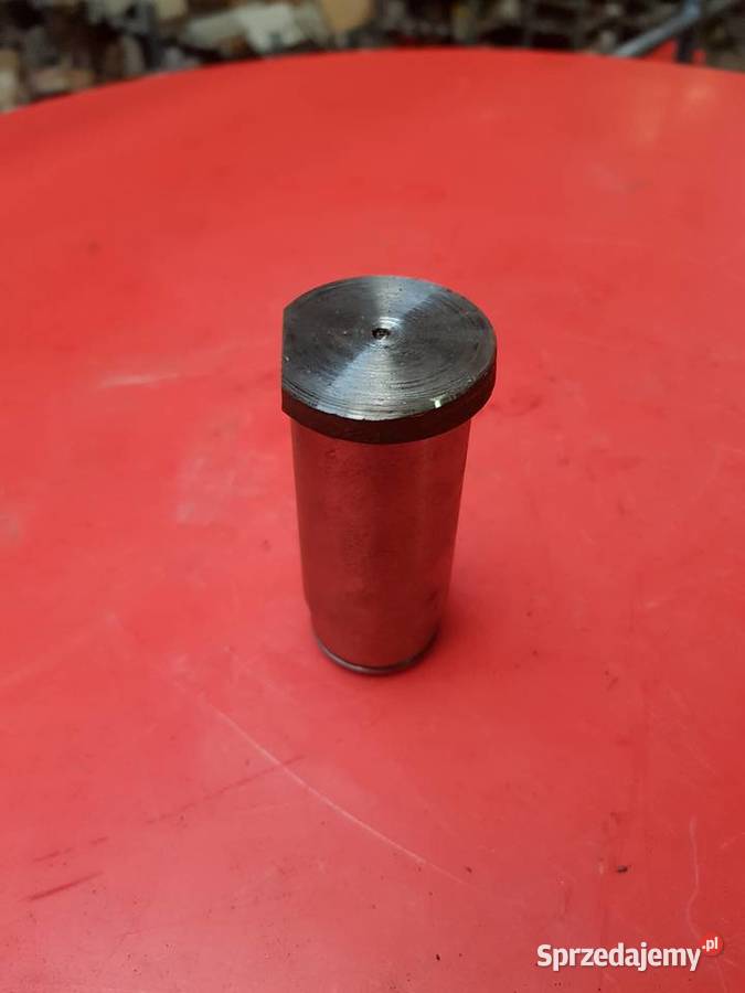 Sworzeń koła prowadzącego do rozrzutnika Sulechów