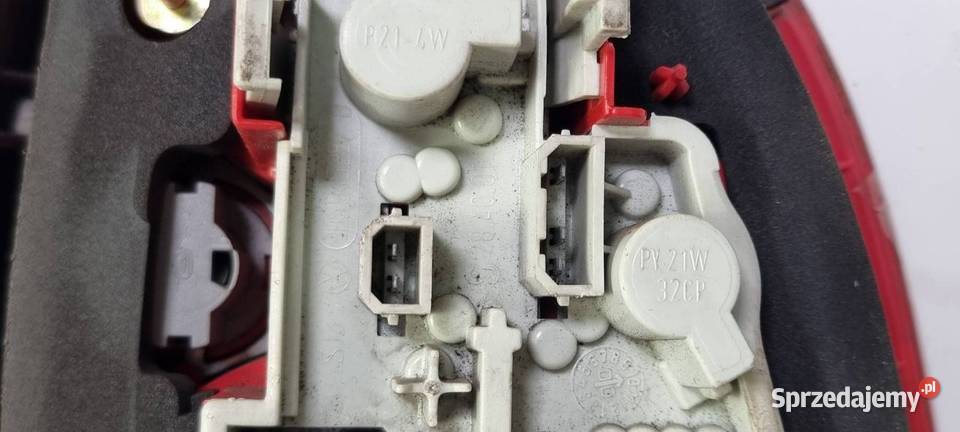 LAMPA LEWA TYŁ VOLKSWAGEN PASSAT B5 LIFT osobowe