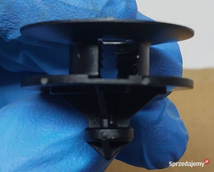 SPINKA TAPICERKI VW GOLF III VENTO ORYGINAŁ Wyposażenie wnętrza Mielęcin sprzedam