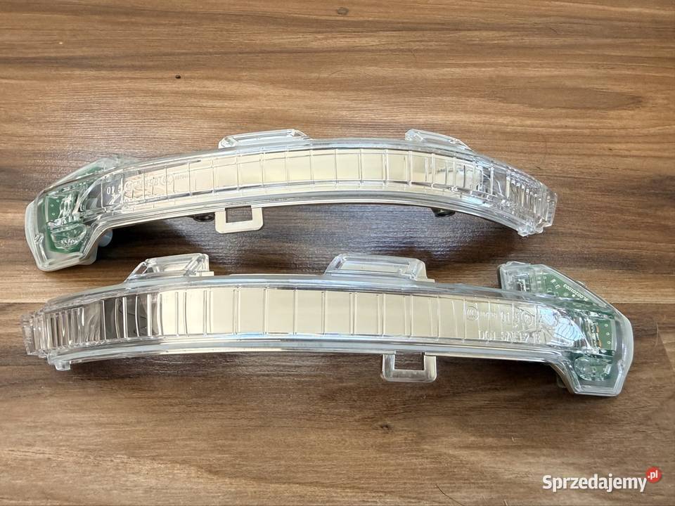 Migaczekierunki lusterek VW golf 8 VIII osobowe Świebodzin