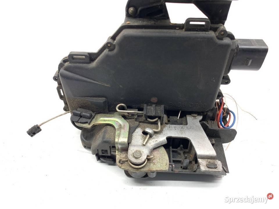 ZAMEK DRZWI PRAWY TYŁ VW PASSAT B5 SedanLimuzyna sprzedam