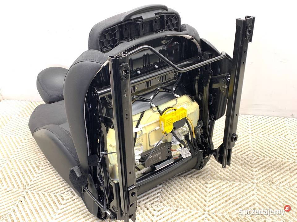 FOTEL PRAWY PRZÓD MINI CLUBMAN F54 Kombi