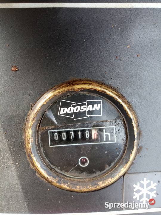 Kompresor śrubowy DOOSAN 720 2016 zarejestrowany