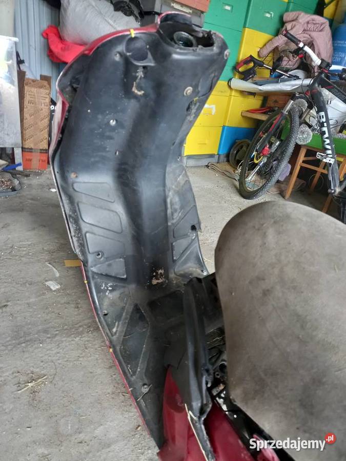 Skutek piaggio części nieuszkodzony Bieliny