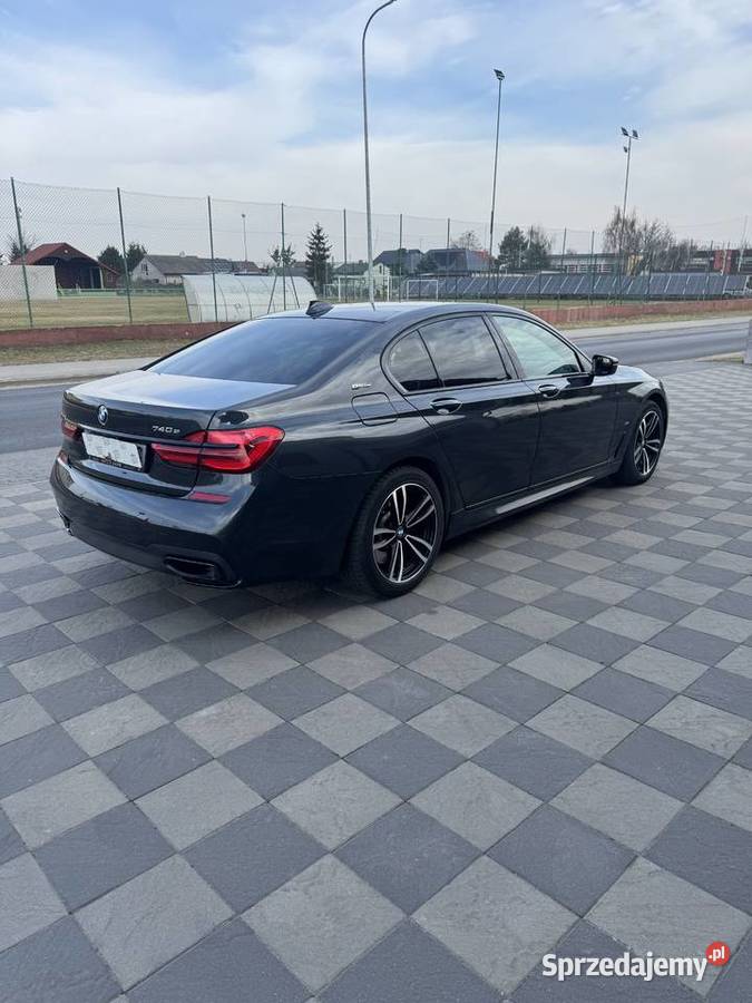 BMW 740e pełna wyposażeniastan Możliwość zamiany możliwa zamiana Ciechocinek sprzedam