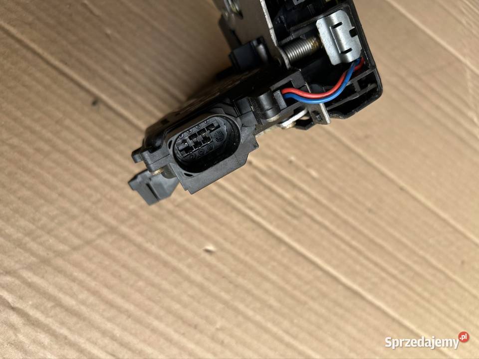 Zamek drzwi lewy tył Audi a4 b6 8e0839015c osobowe sprzedam