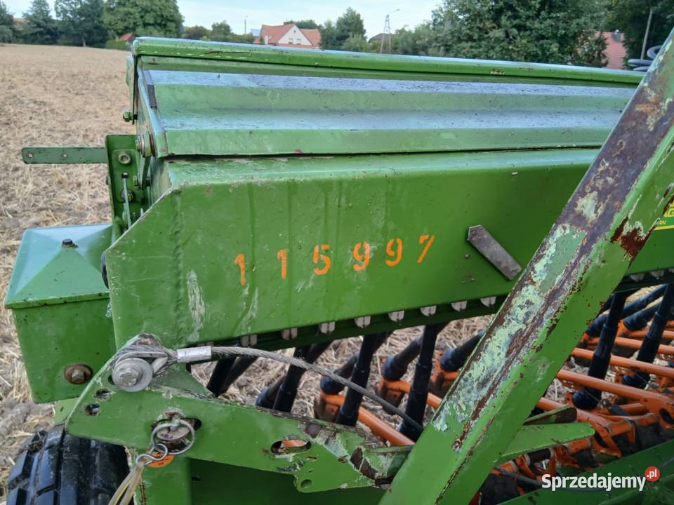 Siewnik amazone d8 super 3m nieuszkodzony Siewniki i sadzarki