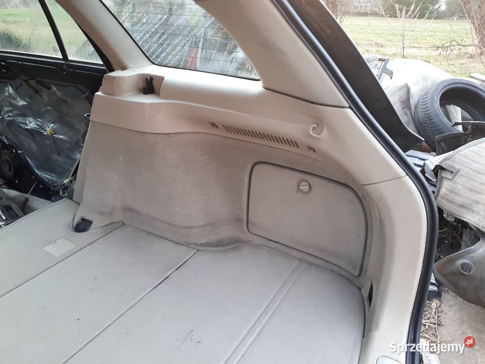 Boczki bagaznika Avensis T25 Kombi beżowe Tapicerki samochodowe świętokrzyskie Sandomierz