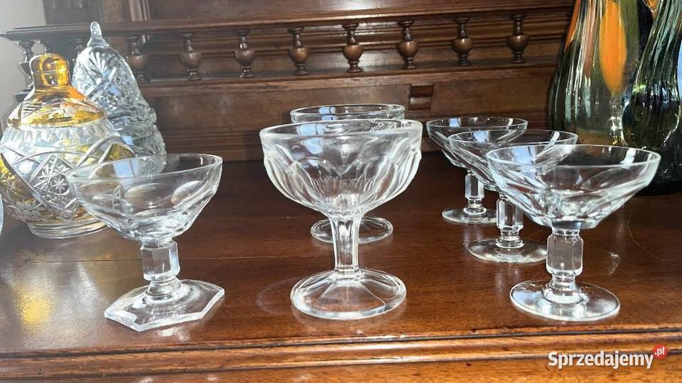 Kieliszek do likieru Śliczne pięknie rżnięte pomorskie