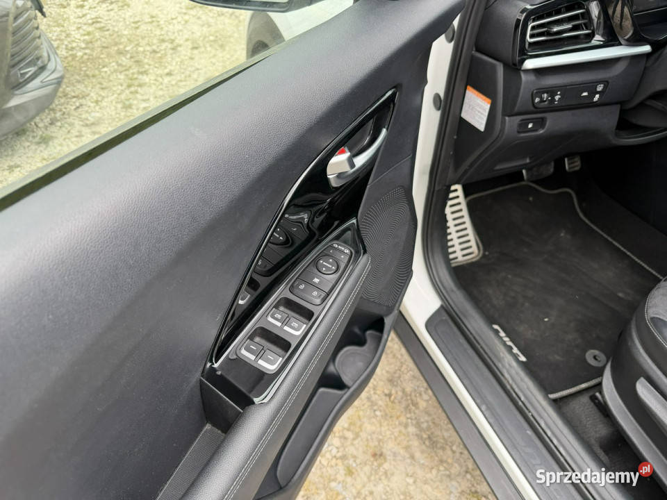 Kia Niro 16 hybryda 61 Lekko uszkodzony mazowieckie Otwock Mały sprzedam