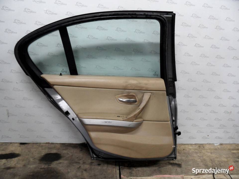 BMW E90 LIFT 10r drzwi lewy tył Karoseria