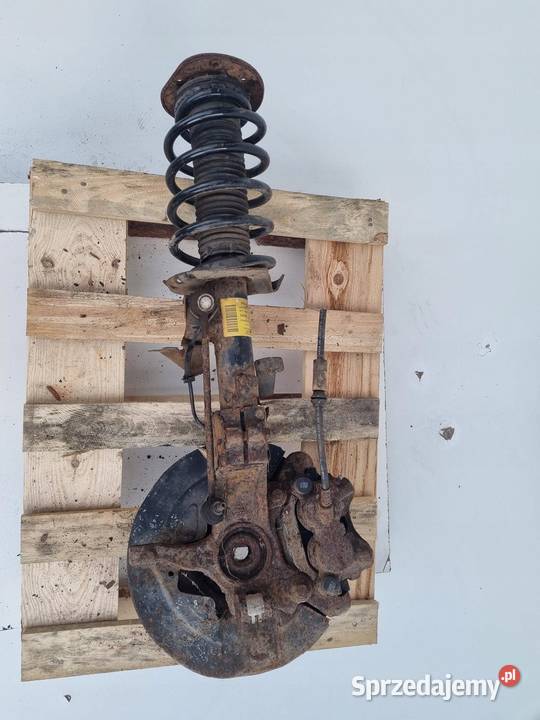 Volvo XC60 24 D5 PRZEDNI AMORTYZATOR lewy przód osobowe Zwrotnice sprzedam