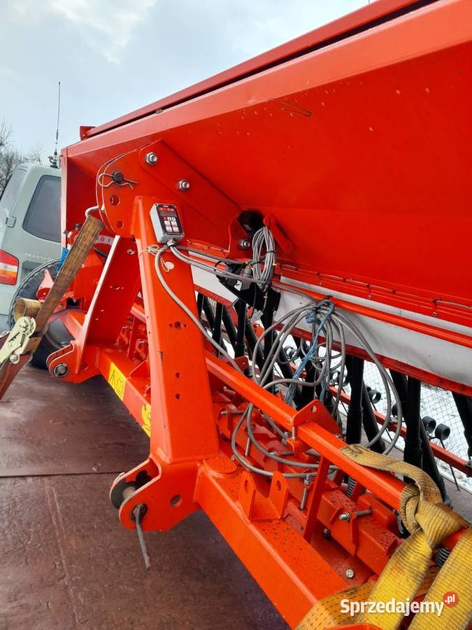 Siewnik zbożwy Kuhn premia 300