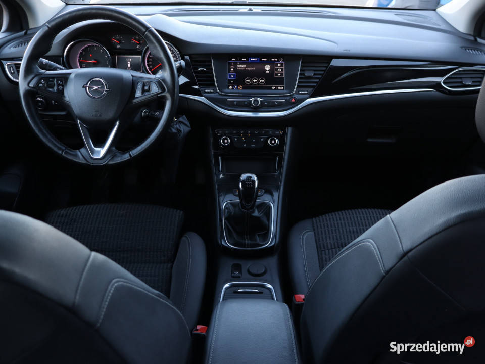 Opel Astra 12 Turbo 107KM Bielany Wrocławskie