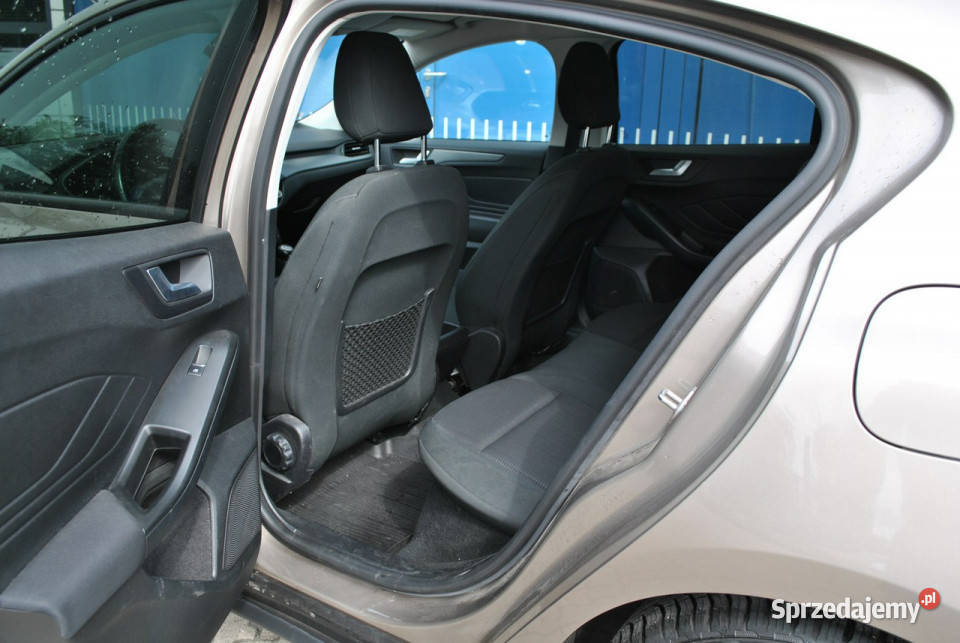 Ford Focus Hatchback Trend 10 EcoBoost 125 ASO złoty Białystok sprzedam