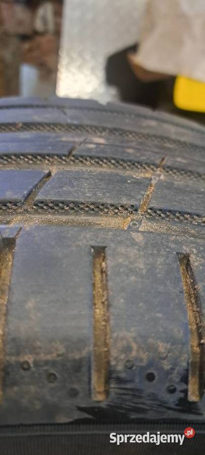 Opony letnie Nokian 2154517R 215