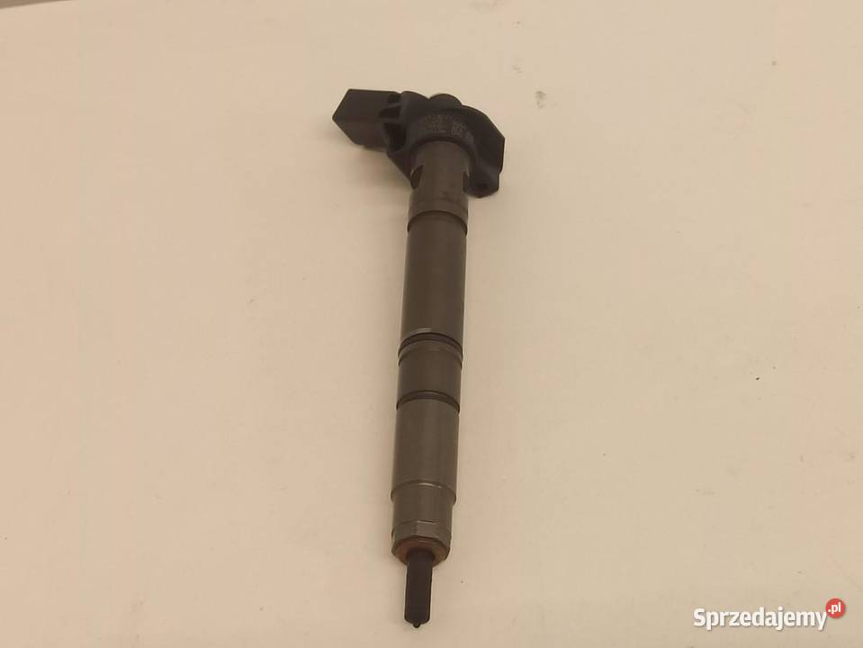 AUDI A4 B8 WTRYSKIWACZ Z MOCOWANIEM 059130277CC sprzedam