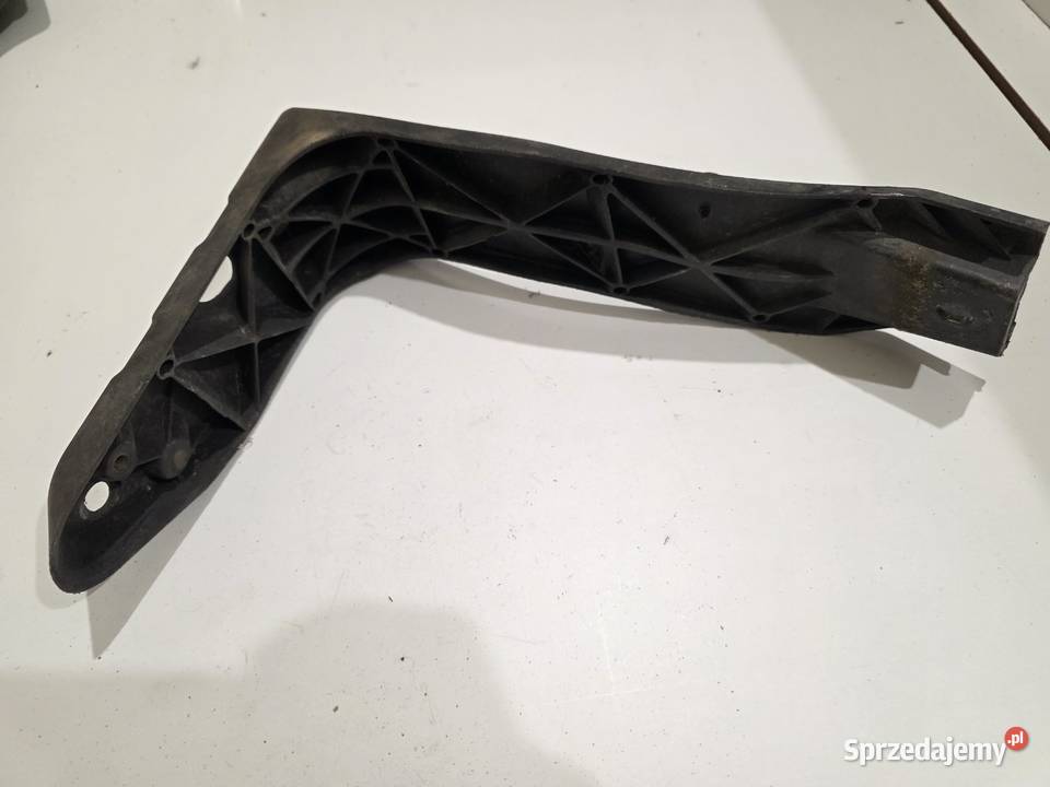 Ślizg zderzaka lewy przód Audi a4b6 8E0821137B Iława
