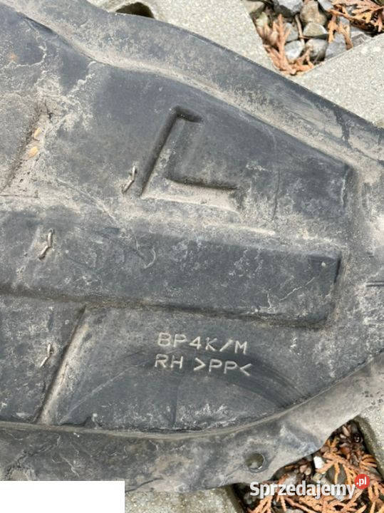 Mazda 3 nadkole prawy przód BPK4 lubelskie Kozubszczyzna