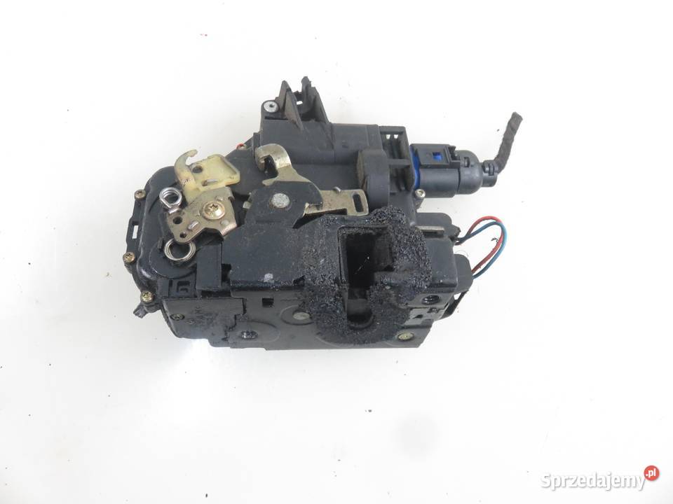 ZAMEK LEWY PRZEDNI SKODA FABIA I Combi 6Y5