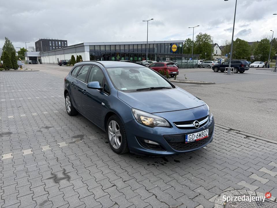 Opel Astra 14T Automat lakier metallic pomorskie